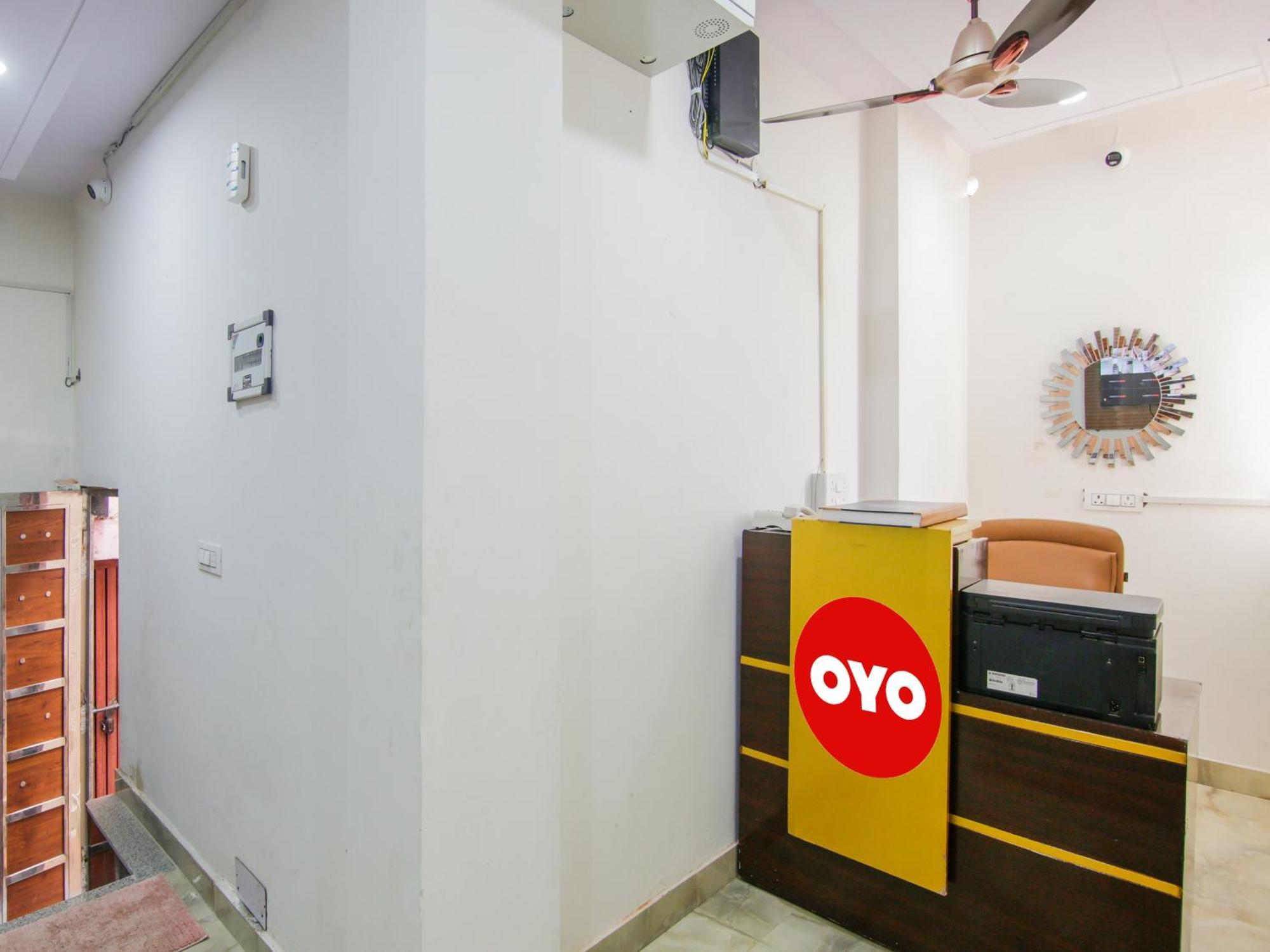 Hotel O Ar Residency Delhi  Buitenkant foto