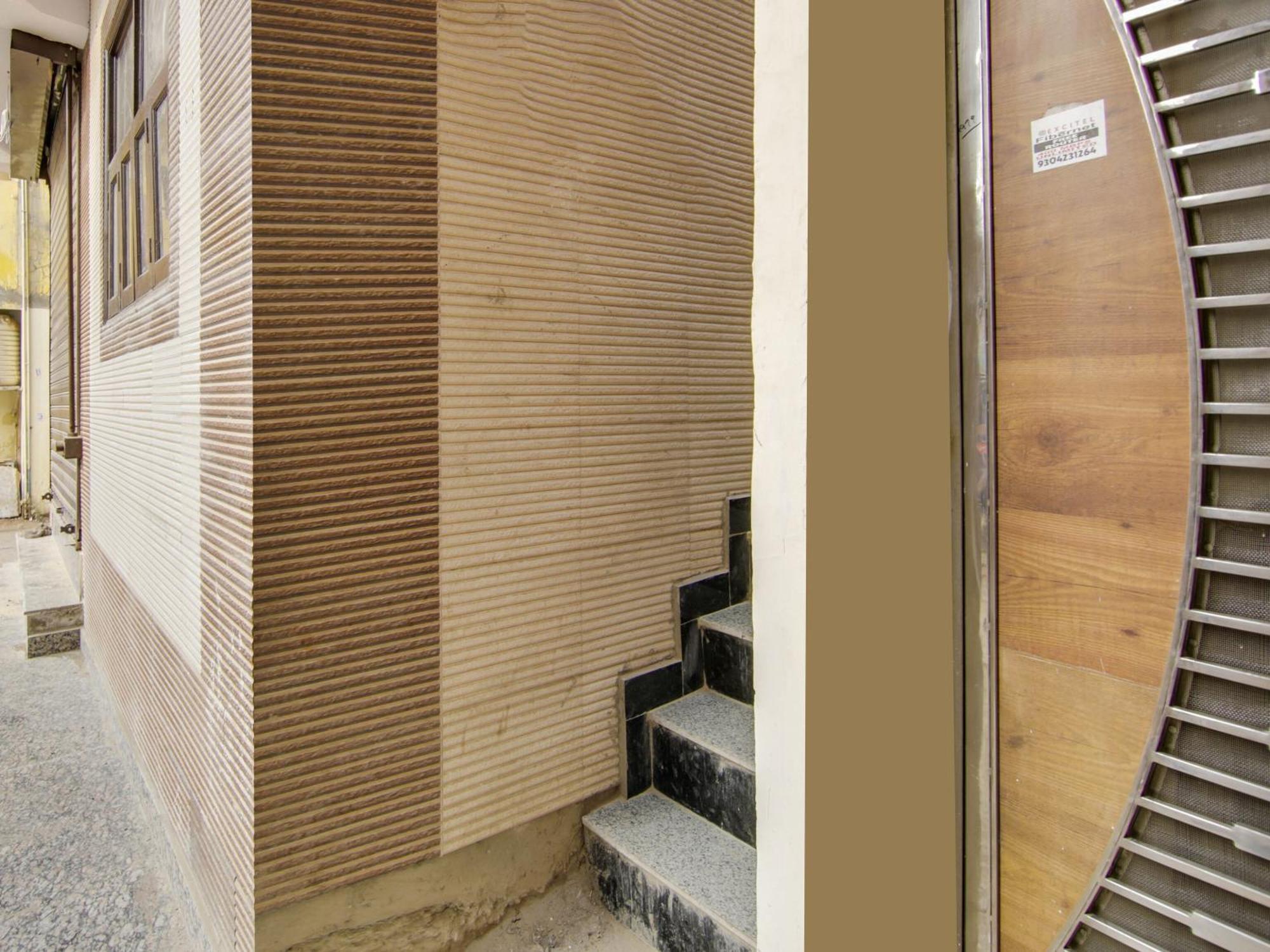 Hotel O Ar Residency Delhi  Buitenkant foto