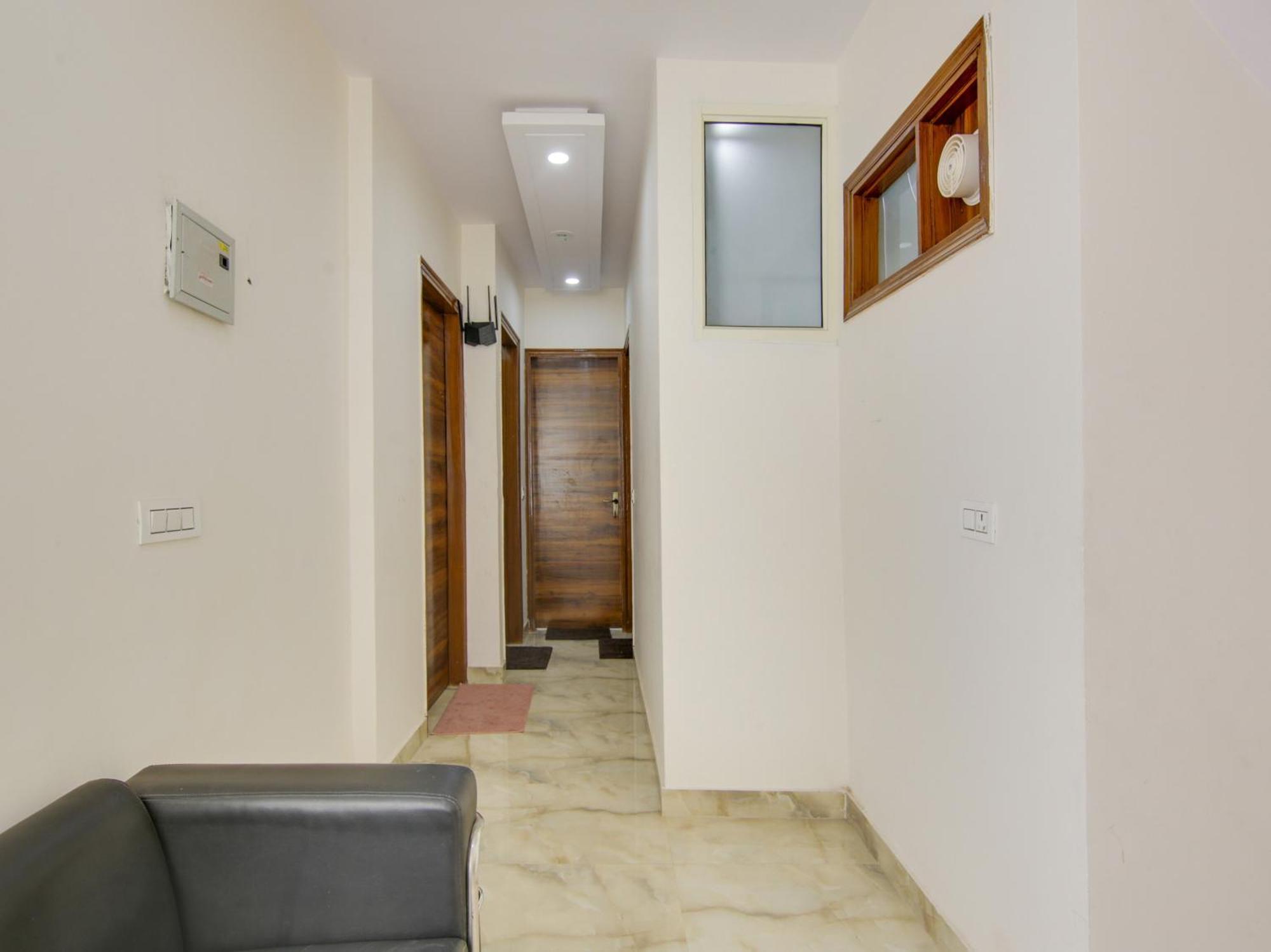Hotel O Ar Residency Delhi  Buitenkant foto